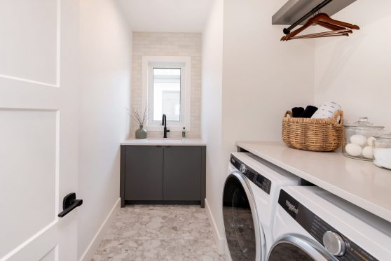 COPYRIGHTED BY D&M IMAGES