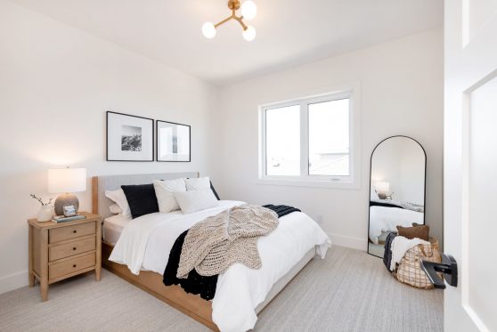 COPYRIGHTED BY D&M IMAGES