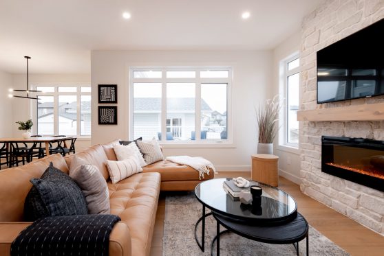 COPYRIGHTED BY D&M IMAGES