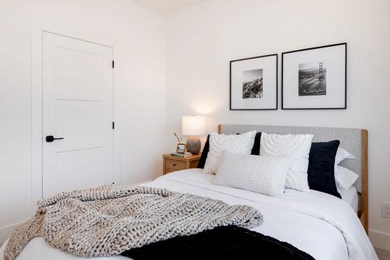 COPYRIGHTED BY D&M IMAGES