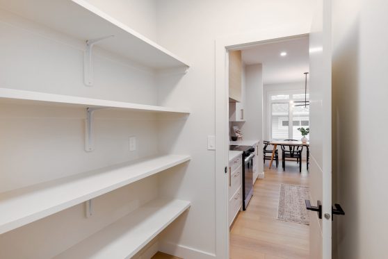 COPYRIGHTED BY D&M IMAGES