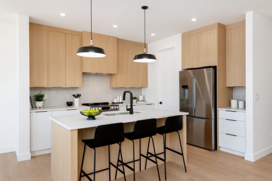 COPYRIGHTED BY D&M IMAGES