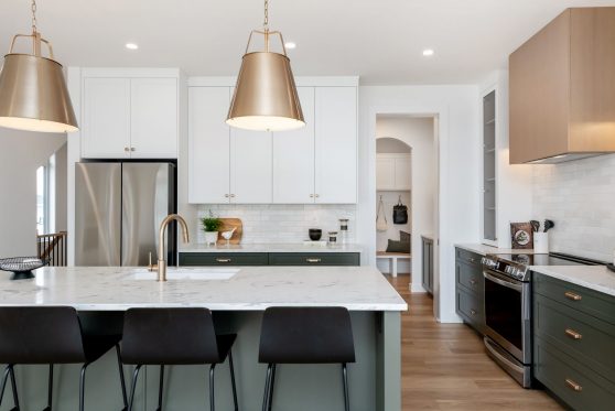 COPYRIGHTED BY D&M IMAGES