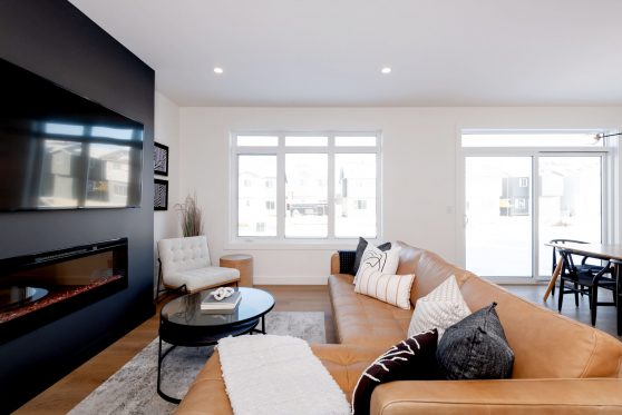 COPYRIGHTED BY D&M IMAGES