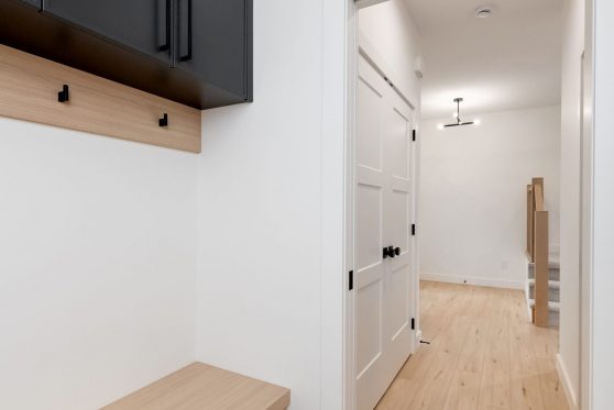 COPYRIGHTED BY D&M IMAGES