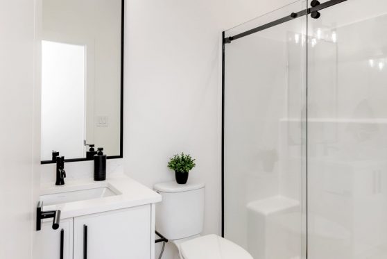 COPYRIGHTED BY D&M IMAGES