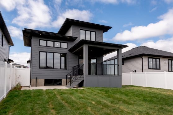 COPYRIGHTED BY D&M IMAGES