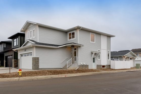 COPYRIGHTED BY D&M IMAGES