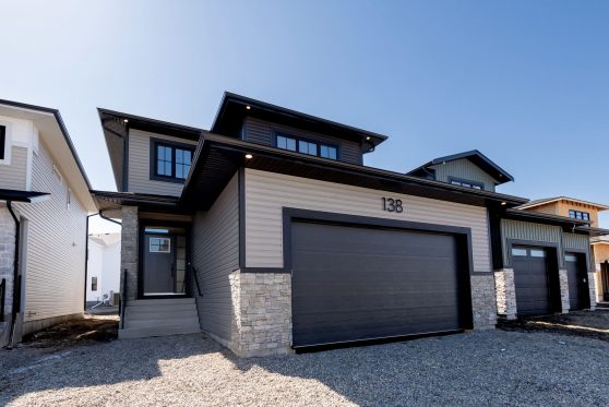 COPYRIGHTED BY D&M IMAGES