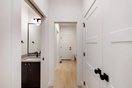 COPYRIGHTED BY D&M IMAGES