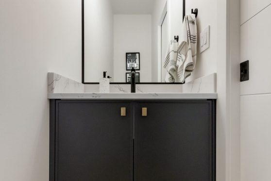 COPYRIGHTED BY D&M IMAGES