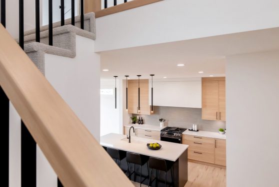 COPYRIGHTED BY D&M IMAGES