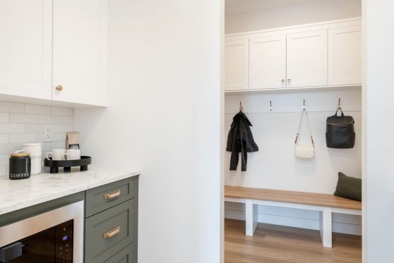 COPYRIGHTED BY D&M IMAGES