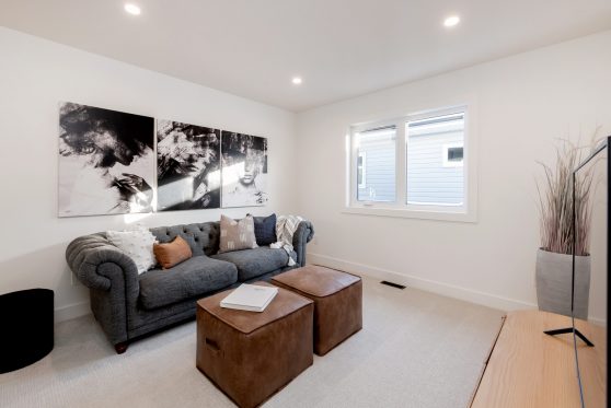 COPYRIGHTED BY D&M IMAGES