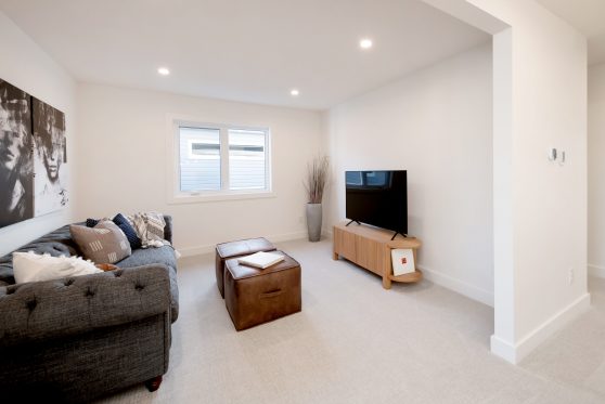 COPYRIGHTED BY D&M IMAGES