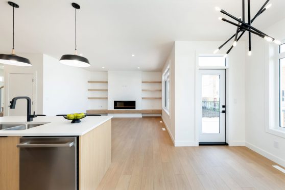 COPYRIGHTED BY D&M IMAGES