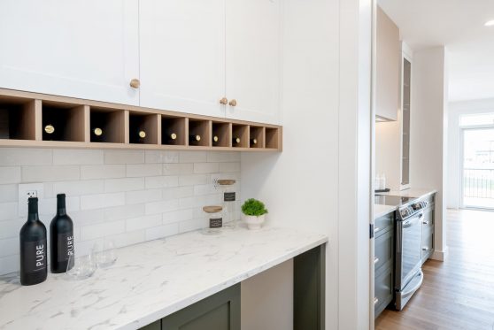 COPYRIGHTED BY D&M IMAGES