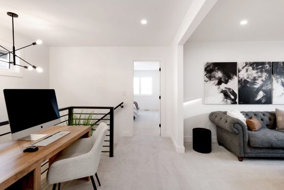 COPYRIGHTED BY D&M IMAGES