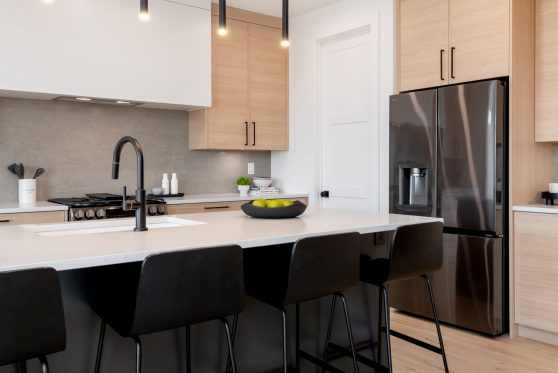 COPYRIGHTED BY D&M IMAGES