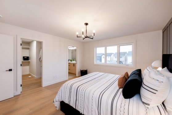 COPYRIGHTED BY D&M IMAGES