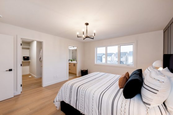 COPYRIGHTED BY D&M IMAGES