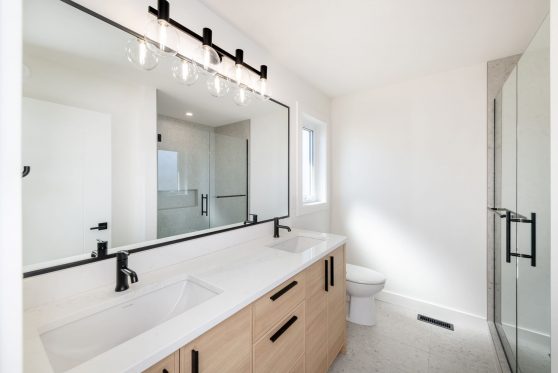 COPYRIGHTED BY D&M IMAGES