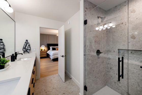 COPYRIGHTED BY D&M IMAGES