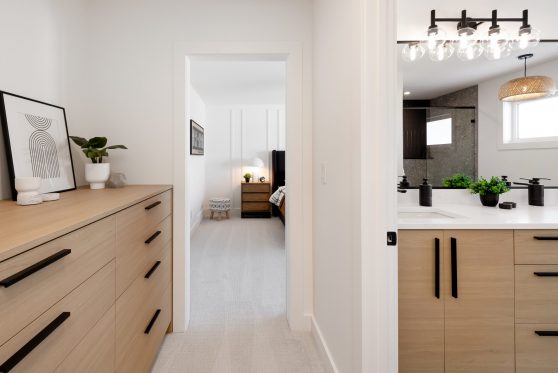 COPYRIGHTED BY D&M IMAGES