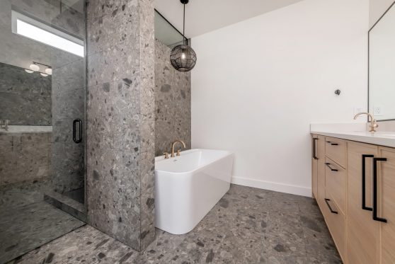 COPYRIGHTED BY D&M IMAGES