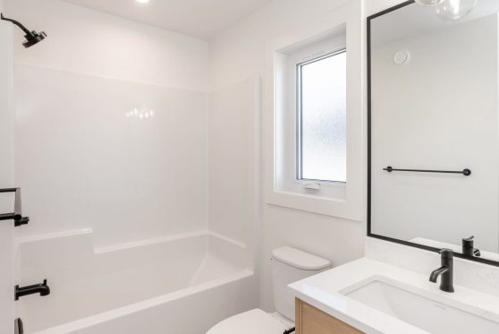 COPYRIGHTED BY D&M IMAGES