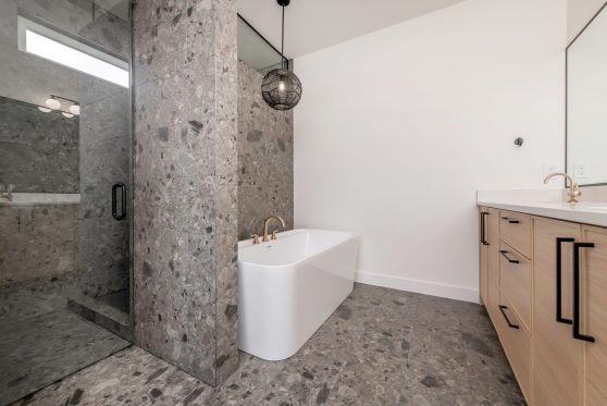 COPYRIGHTED BY D&M IMAGES