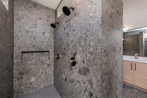 COPYRIGHTED BY D&M IMAGES