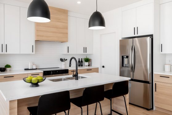 COPYRIGHTED BY D&M IMAGES