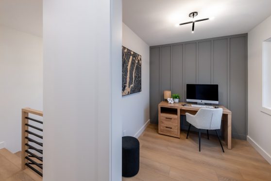 COPYRIGHTED BY D&M IMAGES