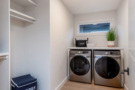 COPYRIGHTED BY D&M IMAGES