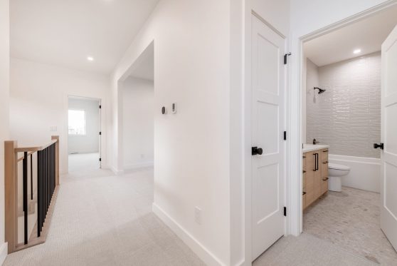 COPYRIGHTED BY D&M IMAGES