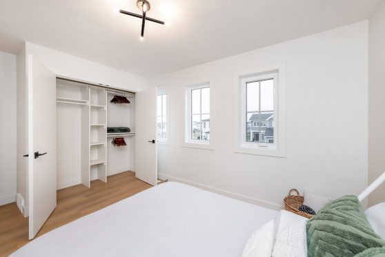 COPYRIGHTED BY D&M IMAGES