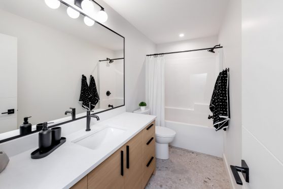 COPYRIGHTED BY D&M IMAGES