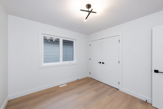 COPYRIGHTED BY D&M IMAGES