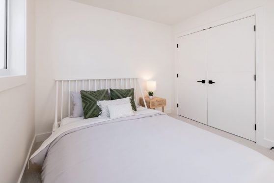 COPYRIGHTED BY D&M IMAGES