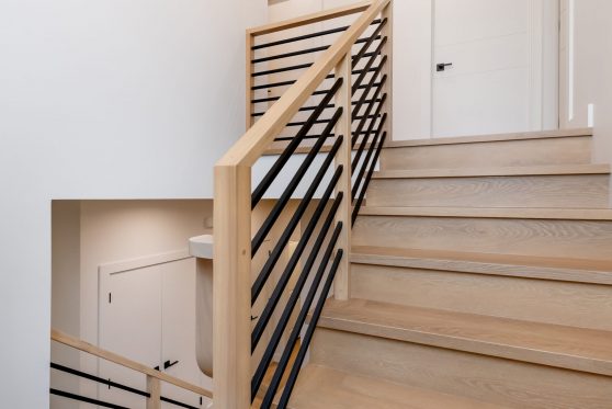 COPYRIGHTED BY D&M IMAGES