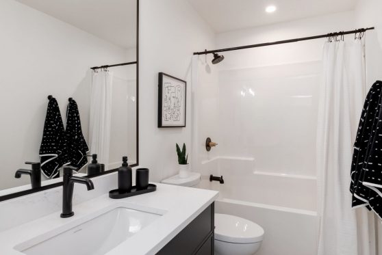 COPYRIGHTED BY D&M IMAGES