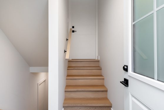 COPYRIGHTED BY D&M IMAGES