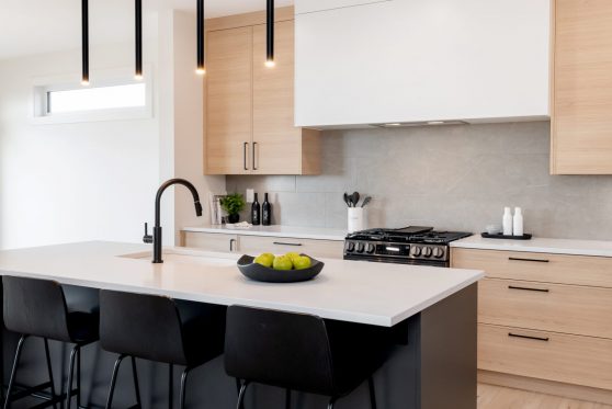 COPYRIGHTED BY D&M IMAGES