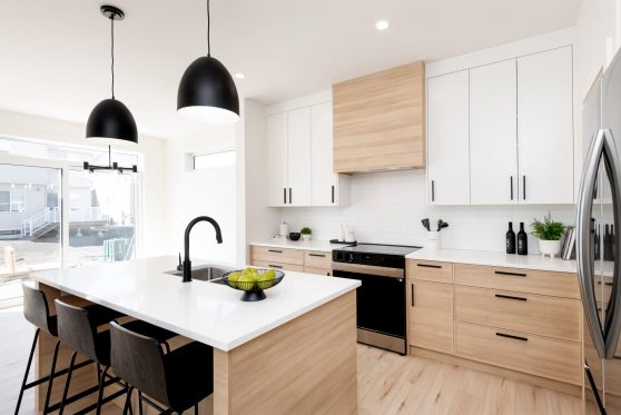 COPYRIGHTED BY D&M IMAGES