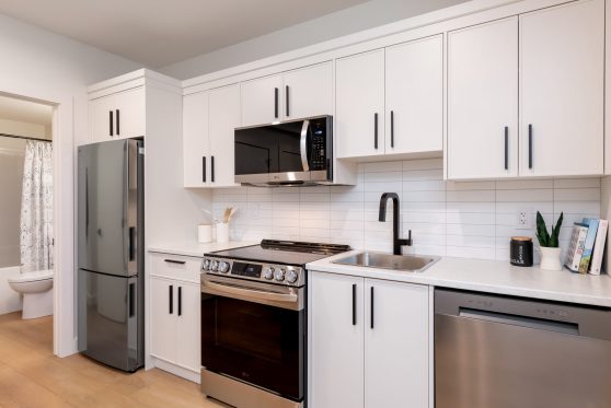 COPYRIGHTED BY D&M IMAGES