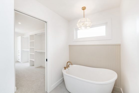 COPYRIGHTED BY D&M IMAGES