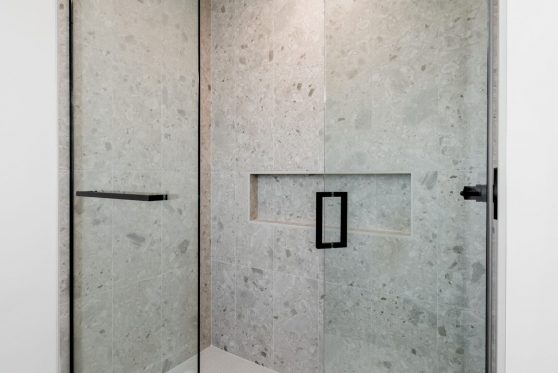 COPYRIGHTED BY D&M IMAGES