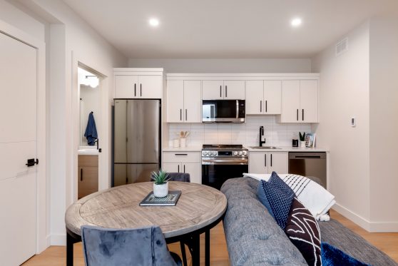 COPYRIGHTED BY D&M IMAGES