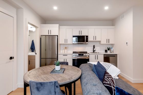 COPYRIGHTED BY D&M IMAGES